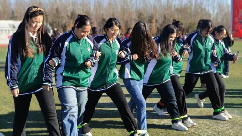 drag2138770172702294465